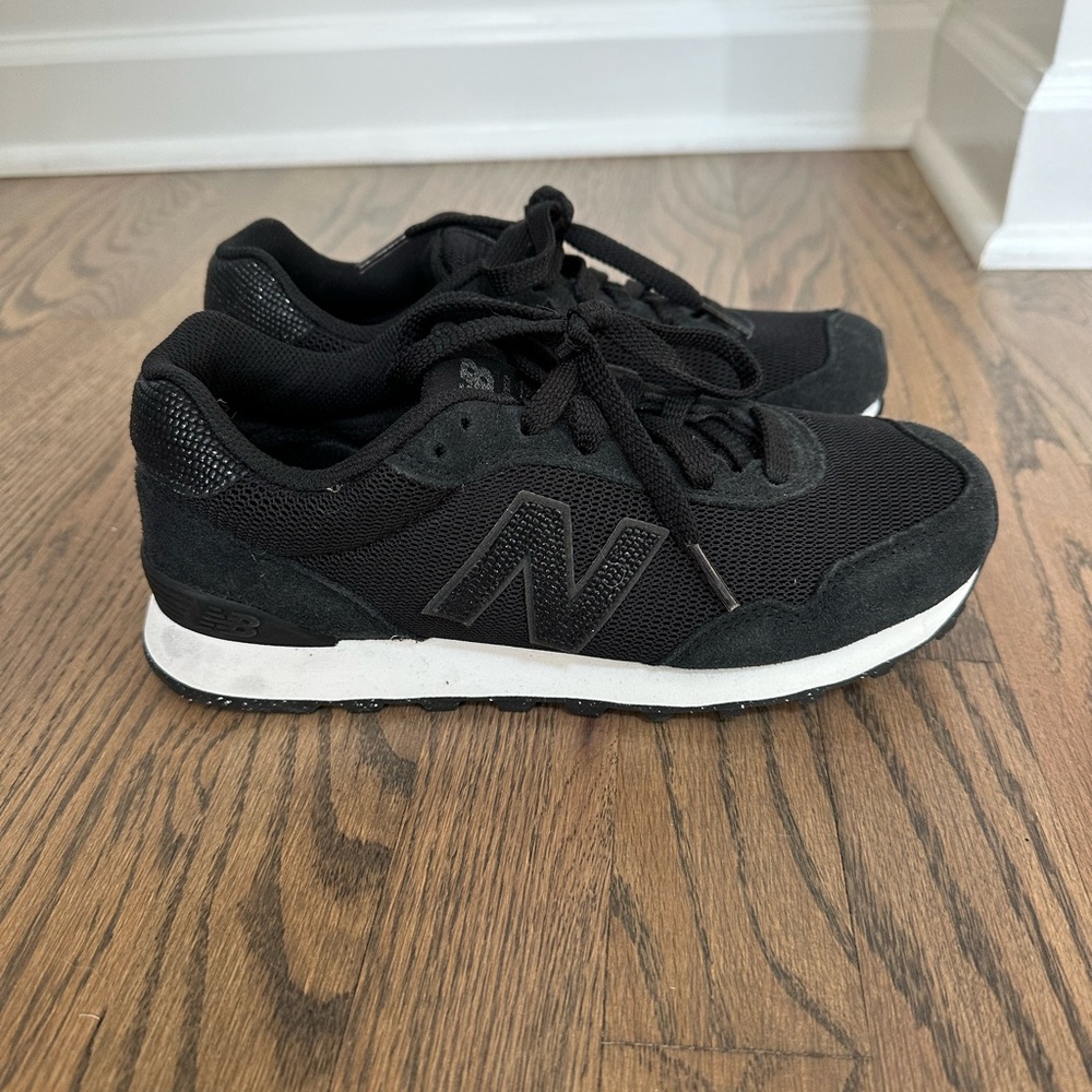NEW BALANCE Womens 515 V3 Black size 7.5 Worn once